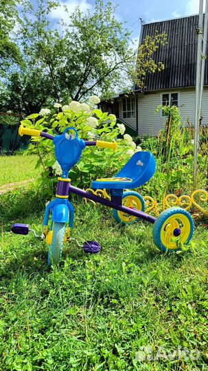 Велосипед трёхколёсный