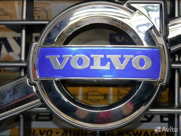 Решетка радиатора Вольво XC90 рестайлинг