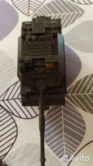Танк из lego