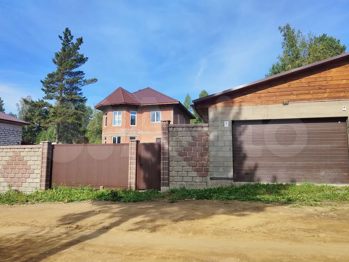 Коттедж 152 м² на участке 13 сот.