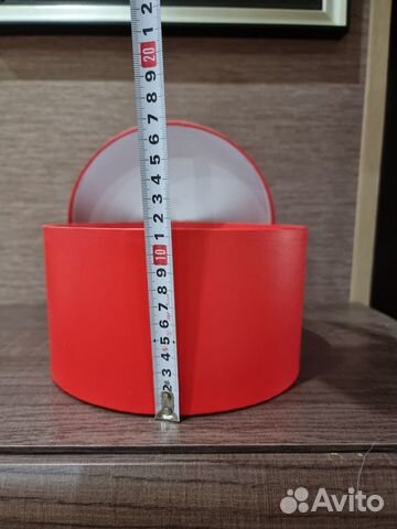 Коробка красная для подарка