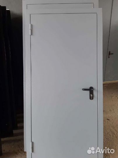 Дверь металлическая техническая 1102