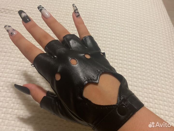 Перчатки женские кожаные