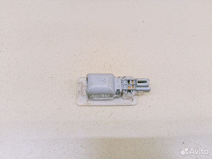 Плафон салонный RAV 4 2013