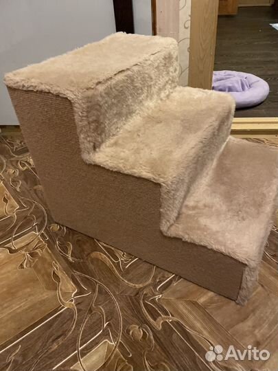 Ступенька с домиком для собак