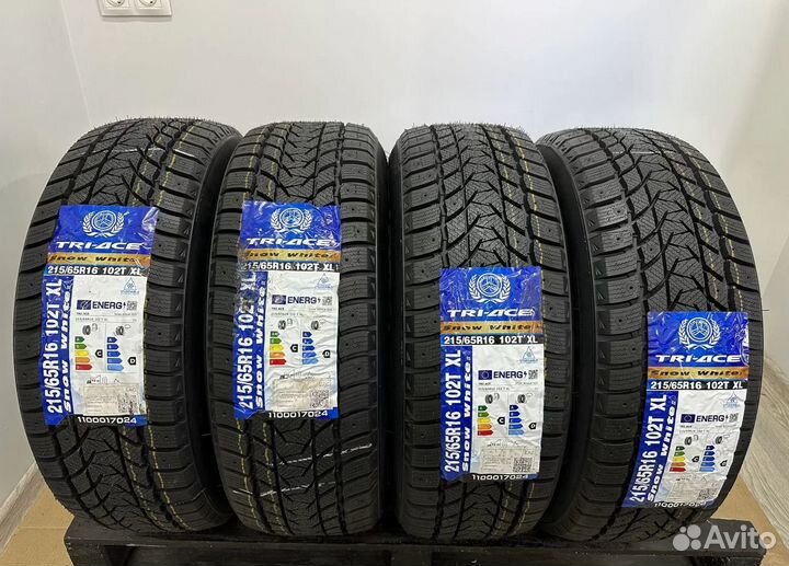 Tri Ace Snow White II 215/65 R16 32T