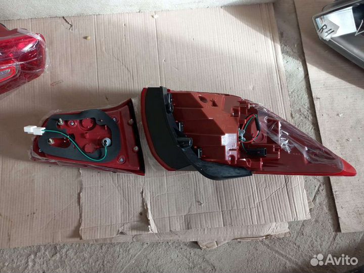 KIA sportage 3 задний фонарь внутренний наружный