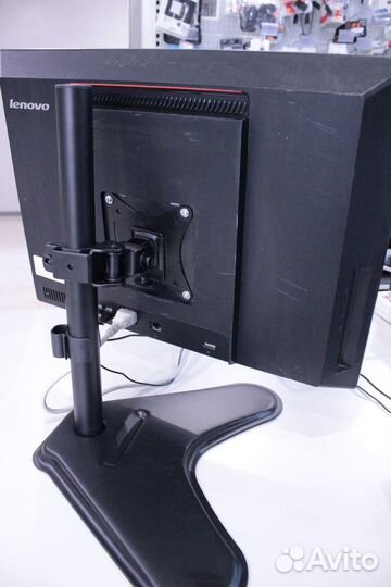 Моноблок Lenovo ThinkCentre M71z/i3/8gb/ssd/20
