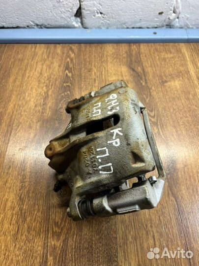 Суппорт тормозной передний правый Ford Mondeo III