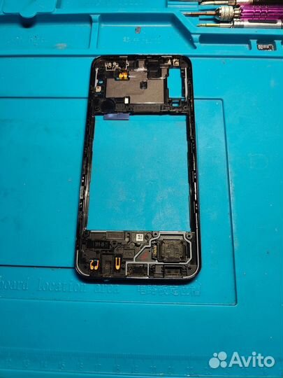 Samsung Galaxy A30S средняя часть и динамик