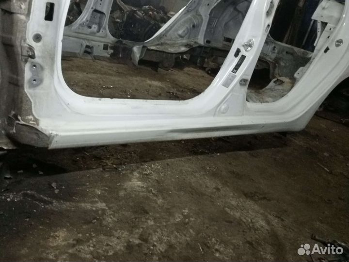 Порог со стойками левый Kia Rio 3