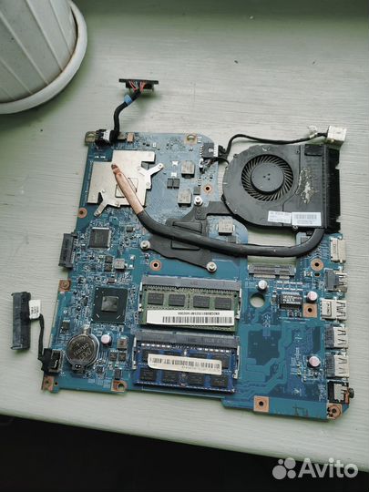Запчасти для ноутбука Samsung и Acer