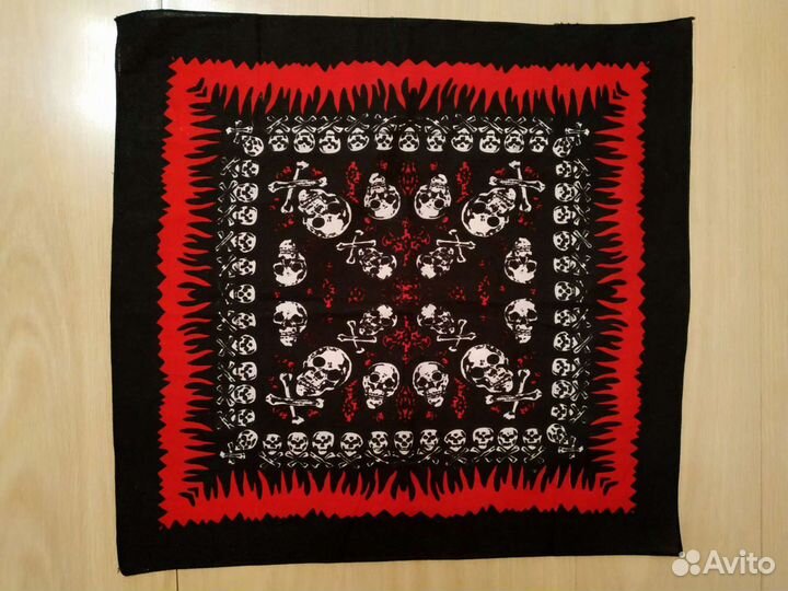 Платок с рисунком