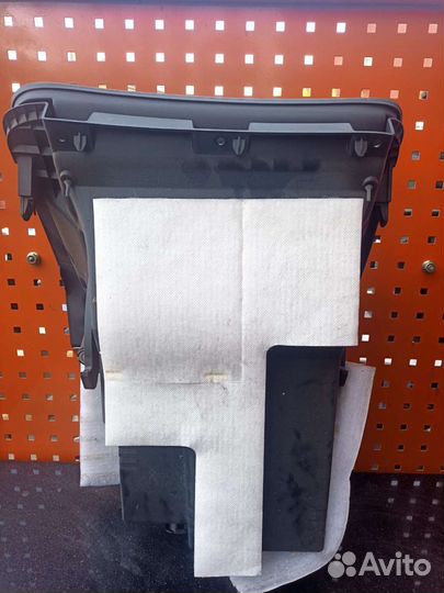 Бардачок Ниссан Жук