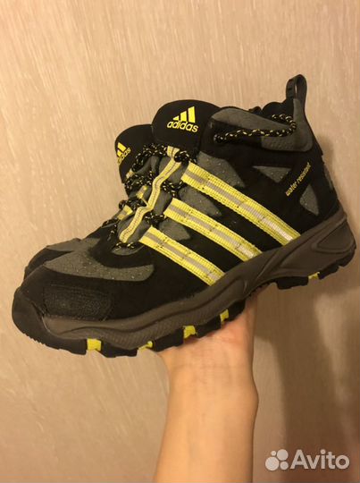 Ботинки Adidas Water Resistant