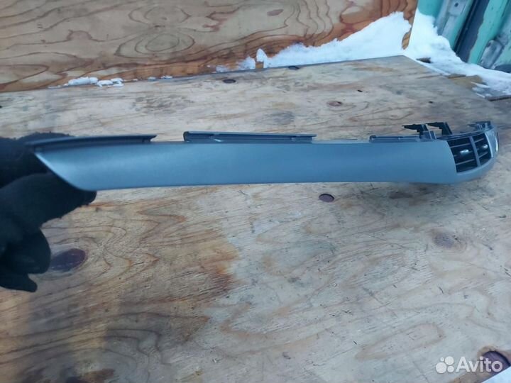 Накладка на торпедо (консоль) левая Toyota Estima