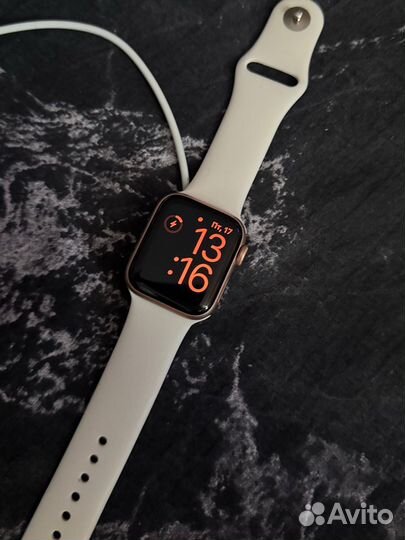 Часы apple watch se 40 mm