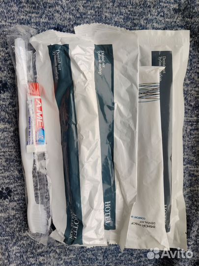 Зубная щетка одноразовая с зубной пастой новая