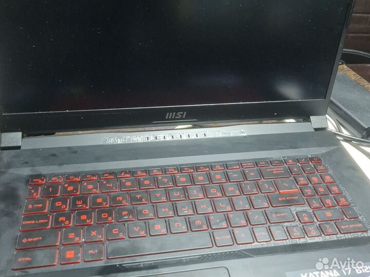 Ноутбук msi katana 17 b12