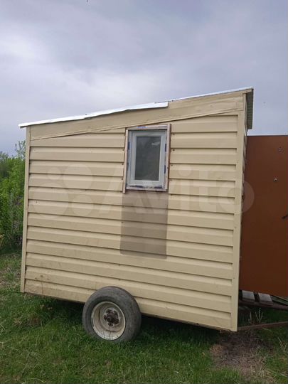 Дом 10 м² на участке 1 сот.