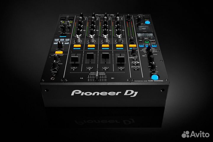 Pioneer CDJ 2000 nexus 2 + Pioneer DJM 900 nexus 2