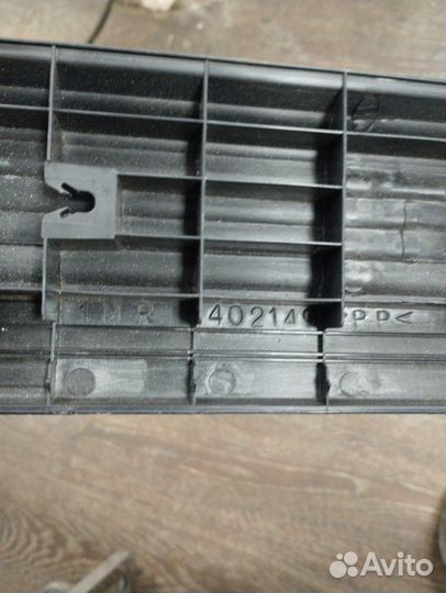 Накладка на порог передняя правая Mitsubishi