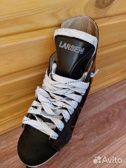 Коньки хоккейные