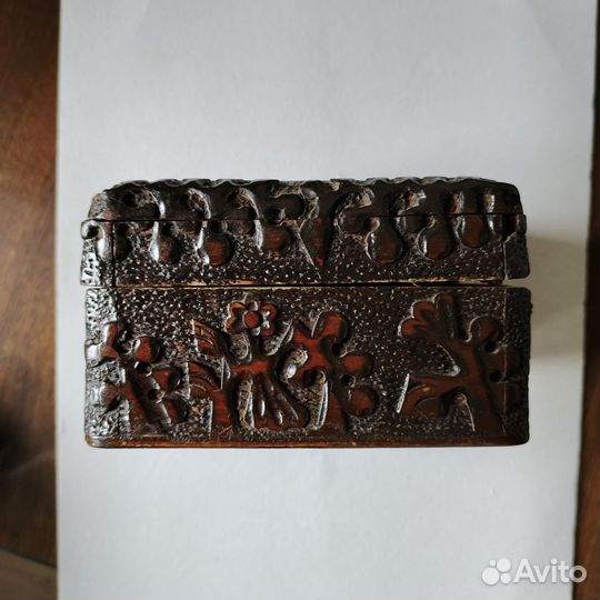 Антикварная шкатулка