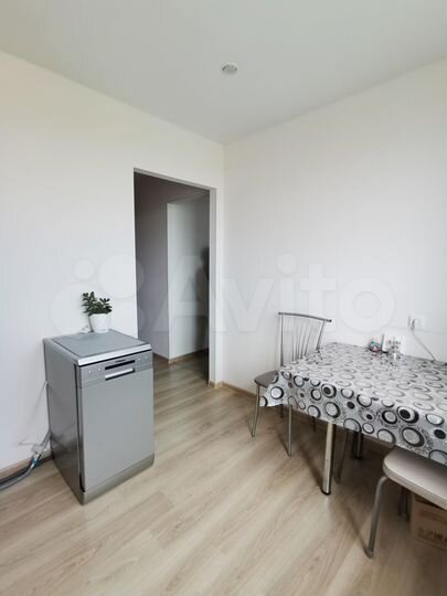 2-к. квартира, 43,8 м², 14/18 эт.