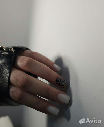 Маникюр/Педикюр/Коррекция нарощенных ногтей