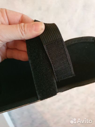 Щитки футбольные demix