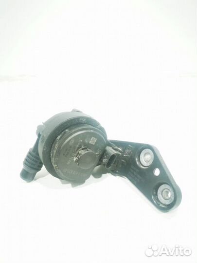 Насос антифриза дополнительный BMW 5 G30/G31 2019