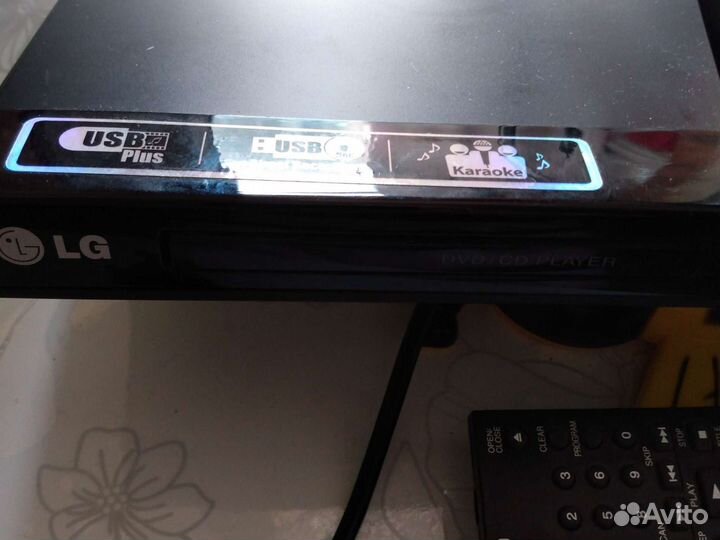 Продам два dvd плеера