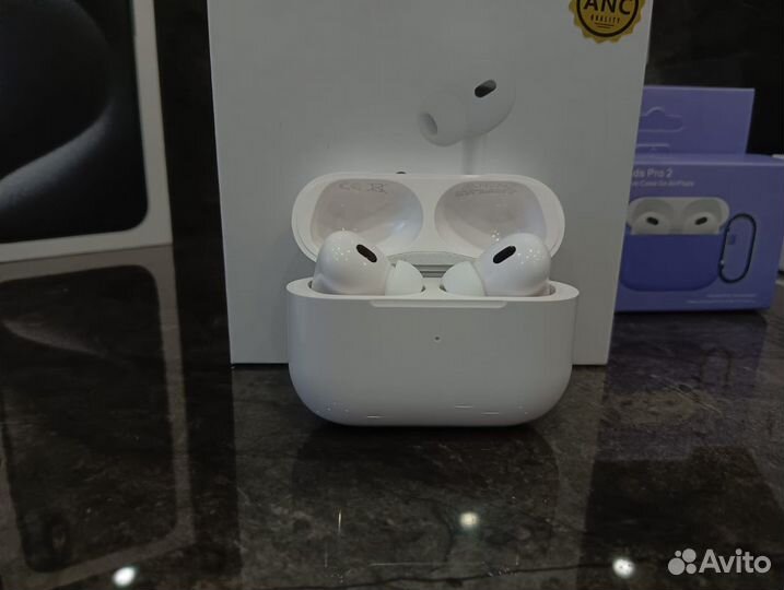 Airpods Pro 2 Platinum lightning