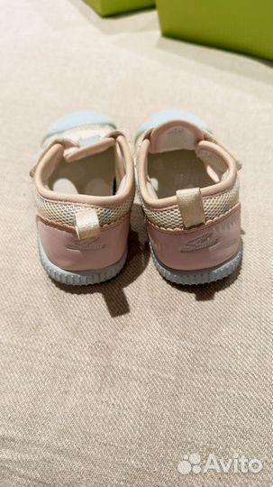 Сандалии детские 22 размер