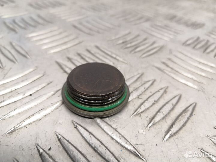 Б/У Заглушка двигателя#001