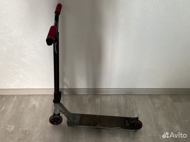 Трюковой самокат carnage