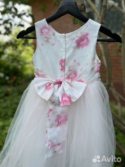 Платье праздничное