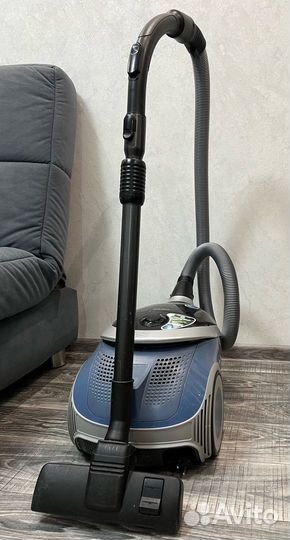 Samsung SD9420 – пылесос с системой водной очистки