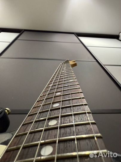 Электрогитара Стратокастер