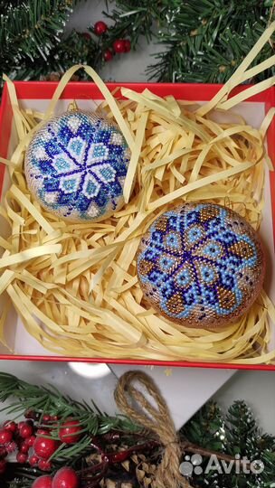 Новогодние елочные шары из бисера