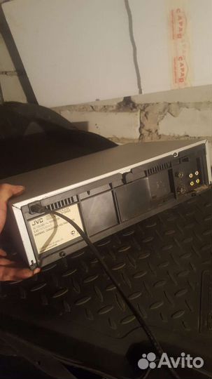 Видеомагнитофон jvc