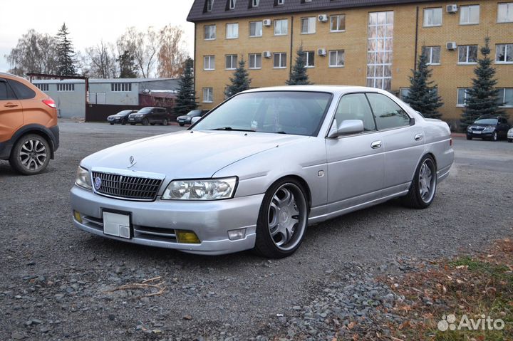 Nissan Laurel 2.0 AT, 1999, 300 000 км