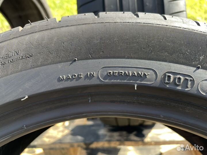 Michelin Pilot Sport 4 245/45 R17