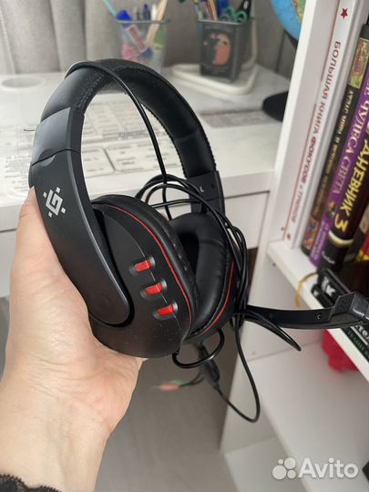 Наушники с микрофоном