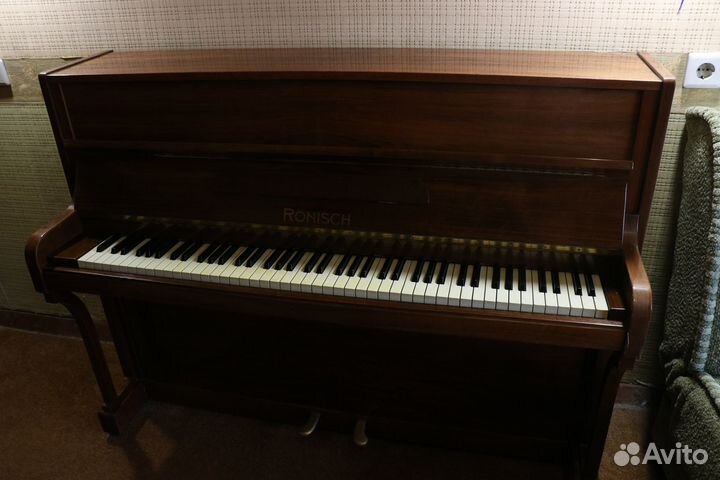 Продам пианино Ronisch