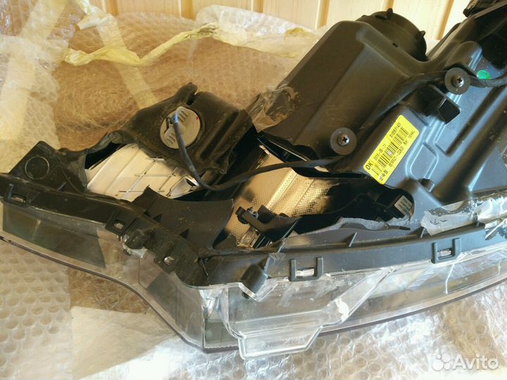 Фара правая Outlander 3