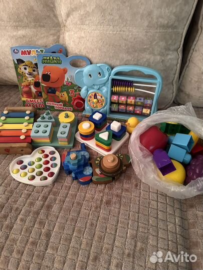 Развивающие игрушки пакетом