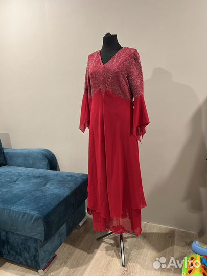 Платье новое, 50 р