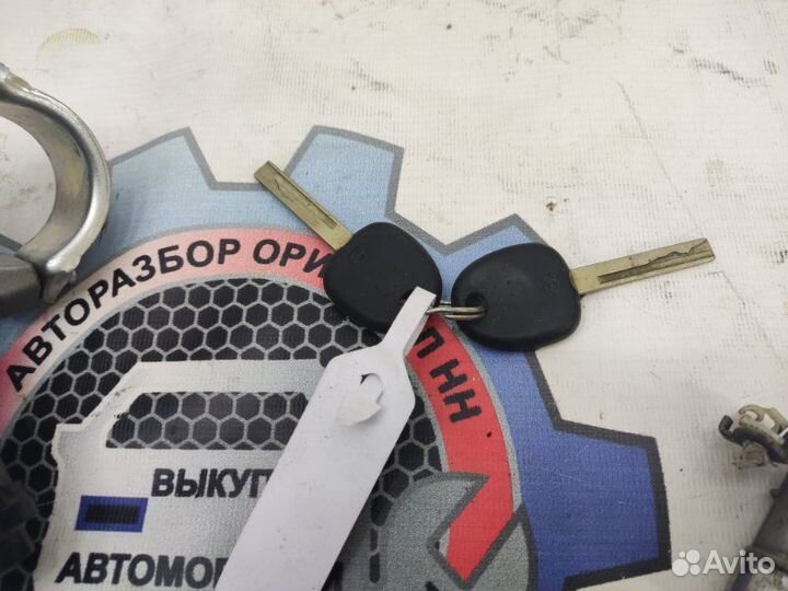 Замок зажигания Hyundai Solaris 1 седан G4FC 2011